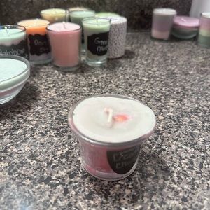 Dee’s Cream cheese